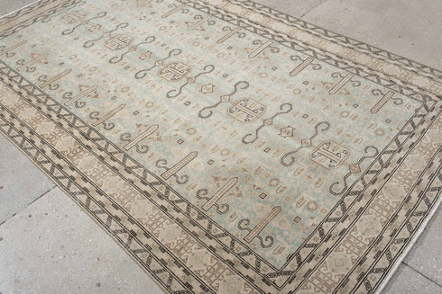 Antique Area Rug (5' x 8')
